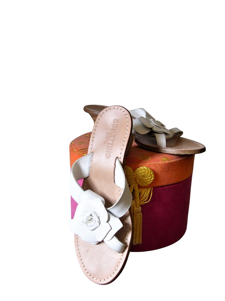 靴 Vintage Chanel Camellia Sandals 36 Chanel Camellia Sandals - Etsy