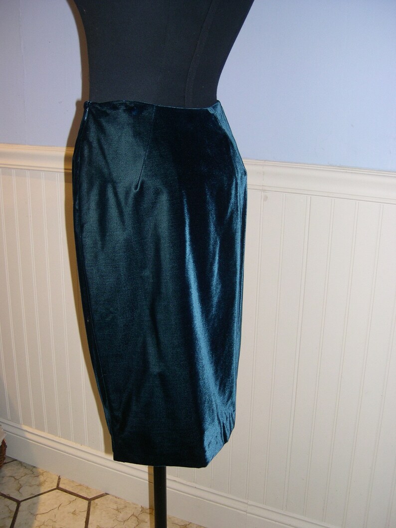 Richard Tyler suit size 4 silvery blue silkwool jacket /&tealvelvet skirt