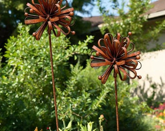 Rustic Metal Flower Garden Stake, Tall Outdoor Yard Decor, Iron Flower Sculpture, Farmhouse Garden Art, Metal Lawn Ornament