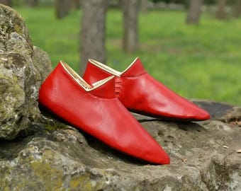 Handmade Red Medieval Turnshoes - Viking Leather Slip-ons - Renaissance Fair Shoes - Unisex Historical Footwear