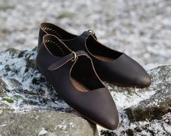Zapatos medievales Mary Jane del siglo XIV - Bailarinas vikingas de cuero con tira en T - Zapatos renacentistas hechos a mano - Equipo de combate y trabajo
