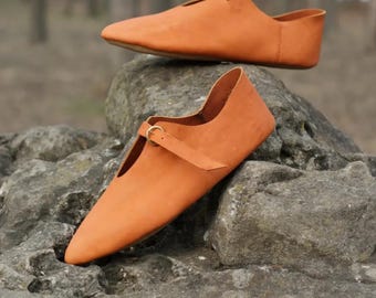 Chaussures médiévales en cuir, chaussures du XVe siècle, chaussures de GN (Grandeur Nature) vikings et Renaissance