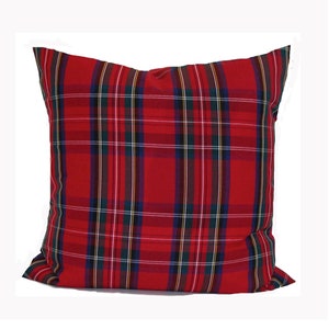 OUTDOOR CHRISTMAS Pillow Cover, Outdoor Farmhouse Christmas Pillow, Red Green Tartan Plaid Pillow Covers