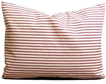 red striped throw pillows