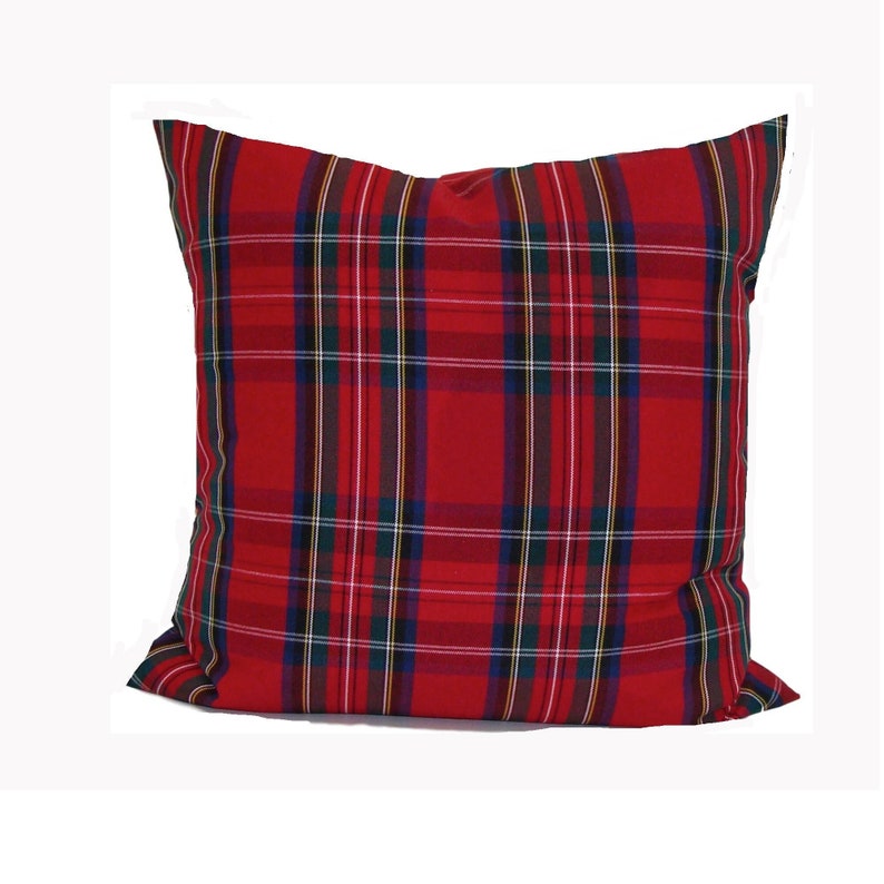 OUTDOOR CHRISTMAS Pillow Cover, Outdoor Farmhouse Christmas Pillow, Red Green Tartan Plaid Pillow Covers