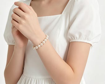 White Freshwater Pearl Stretch Bracelet, Minimalist Bangle, Elegant Everyday Jewelry
