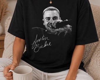 Vintage Music Lover Graphic Tee, Retro Black Singer Portrait Shirt, Minimalist Music Fan T Shirt, Unisex Streetwear Concert Inspired Tee