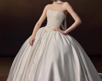 Vestido de novia a medida, atuendo nupcial, vestido de baile de satén inspirado en la alta costura francesa.