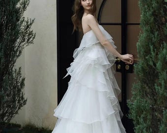 Vestido de novia de organza sin tirantes con volantes, vestido de novia minimalista francés, vestido de novia a medida, vestido de novia, atuendo de boda
