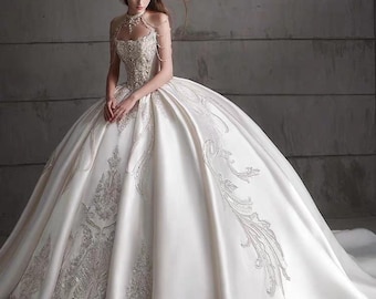 Vestido de novia de lujo estilo europeo con lentejuelas, de satén, estilo princesa, con cola y corpiño de corsé regio.