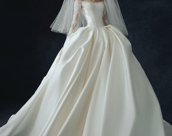 Off The Shoulder Long Lace Sleeve Satin Ball Gown Wedding Dress Luxury Corset Bridal Gown with Chapel Train