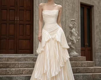Vestido de novia francés sin tirantes, plisado, de satén, con volantes, corte en A, con capas asimétricas, vestido de novia a medida, atuendo nupcial.
