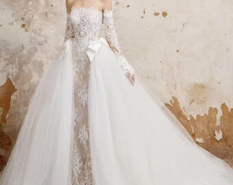 Vestido de novia clásico de encaje francés con sobrefalda de tul convertible y mangas largas. Vestido de novia. Atuendo de boda.