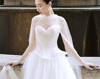 Vestido de novia de lujo con corsé de cuentas, vestido de novia etéreo con capa de tul, vestido de novia de corte A con cola, vestido de novia, atuendo de boda