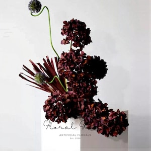 Moody Hydrangea Stem – 23.6"