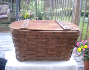 Great Vintage Picnic Basket,Primitive,Antique,Country,Cottage,French country