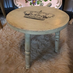REDUCED....Crown Milking Stool, Farmhouse Decor, Cottage Charm Milking Stool