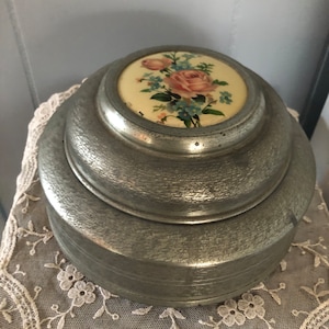 フランスのハーフドールのパウダーパフ&BOXセット フランスのハーフドール&DEMEL BOXセット