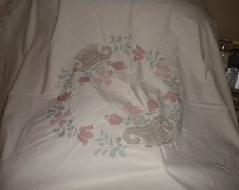 Vintage Cross Stitch Basket and Flower Design Round Tablecloth, Eclectic