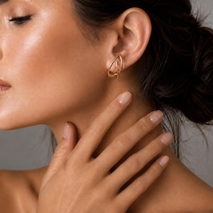Tvinnade Hoop Ear Cuff-örhängen för kvinnor, minimalistiska Clip On-örhängen, moderna skulpturala Hoop-örhängen, smycken utan piercing