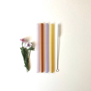 Lavender, Amber, Yellow & Pink / Set of four reusable glass drinking straws / Pyrex / Eco friendly / Smoothie straw