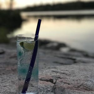 Bent Glass Straws in Sapphire Pink/ Set of four reusable drinking straws / Pyrex / Eco friendly / Smoothie straw / Glass straw image 8