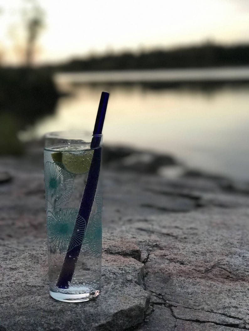 Bent Glass Straws in Sapphire Pink/ Set of four reusable drinking straws / Pyrex / Eco friendly / Smoothie straw / Glass straw image 8