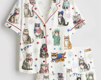 愛国的な猫柄パジャマセット、7月4日（独立記念日）用レディースパジャマ、かわいい猫柄パジャマ、アメリカ国旗柄ナイトウェア、夏用半袖パジャマセット。
