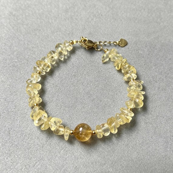 Natural Citrine Chip Bracelet, 8mm Round Bead Centerpiece, Wealth & Joy Healing Crystal, Solar Gift