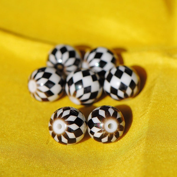 Black and White Bead | Glass Bead | Checkerboard Bead | Harlequin Bead | Chessboard Pattern | 10mm Beads for Jewelry