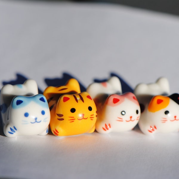 Perles de chat sauteur mignon, porcelaine, céramique | Perles de 20 mm | Motifs : Chat Calico, Chat Bleu, Chat Rose, Chat Tabby