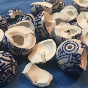 8 oz Broken Pottery Blue and White China Broken China Jewelry Making Mosaic Tiles Chinoiserie Pieces Broken Porcelain Delft image 4