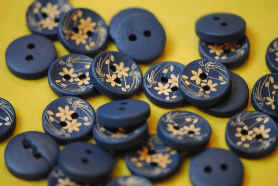Blue Buttons | Flower Buttons | Floral Buttons | Patterned Buttons | Wooden Buttons | Wood Buttons | 15mm Buttons | Half Inch Buttons