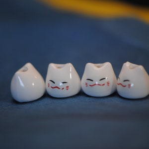 Cuentas de gato blanco / Cuentas de gato lindo / Cuentas de gato pequeño / Cuentas para niños / Cuentas para pendientes / Cuentas de 8 mm / Cuentas de gatito / Cuentas de gato de dibujos animados