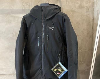 Arcteryx Beta Insulated GORETEX Jacket, Men’s Waterproof Winter Shell