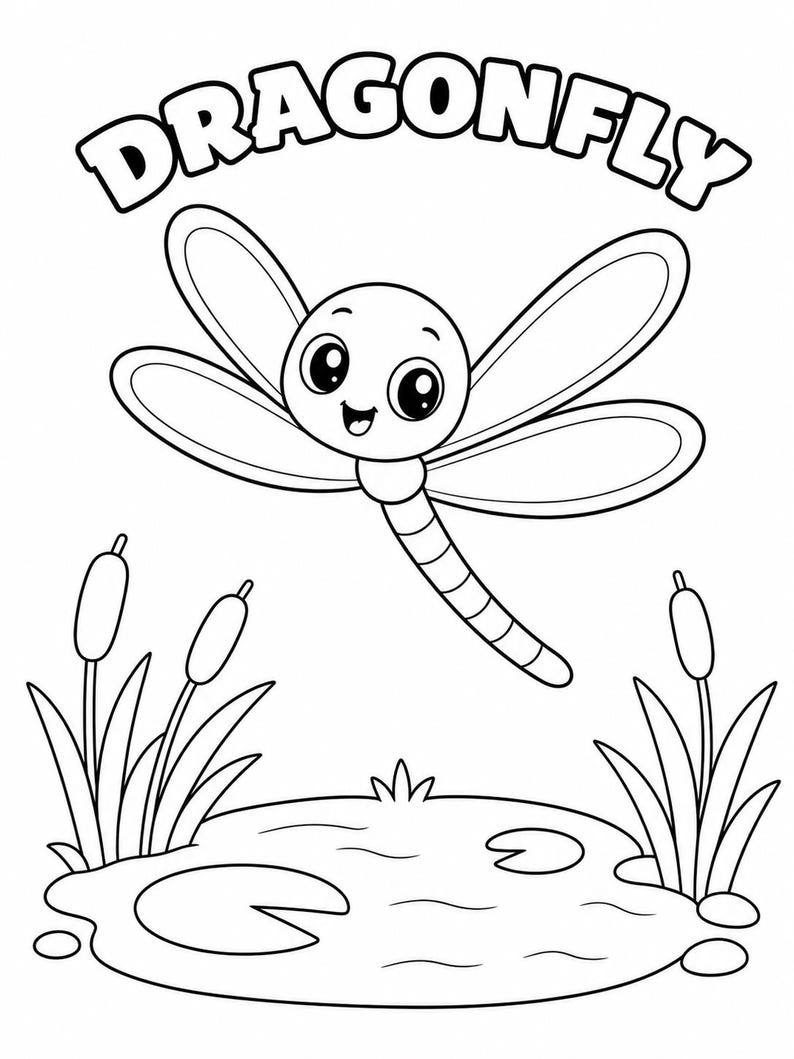 K&ouml;nnte beinhalten: Schwarz-Wei&szlig;-Illustration einer Libelle mit dem Wort "DRAGONFLY" dar&uuml;ber. Die Libelle hat gro&szlig;e Augen und l&auml;chelt. Unterhalb der Libelle befindet sich ein Teich mit Seerosen und Schilf.