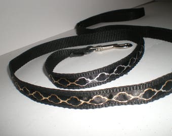 Dog leash, pet leash, dog safety, pet safety, dog collar, pet collar