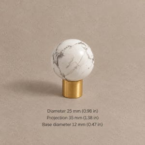 Massive Messing-Schrankknöpfe mit Steinelementen, gebürstetes Messing White pine — 0.98 in / 2.5 cm
