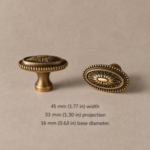 Massief messing bloemvormige knoppen, ringgrepen en sierlijke kastgrepen, antieke afwerking 1218.45 — Antique Brass