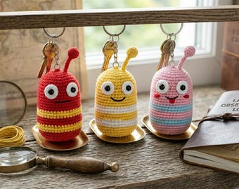 Patrón de ganchillo para llavero de larva ondulante / Amigurumi de larva e insecto inquieto en PDF