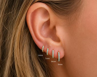 Turkosa Huggie Hoop Örhängen, Guldfärgade Mini Broskörhängen, 6 mm 7 mm 8 mm 9 mm Små Ringar för Flera Piercingar