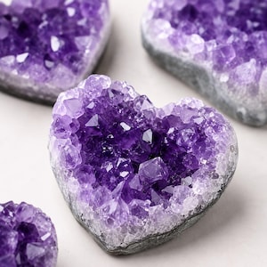 Ametist Hjärta Kristallkluster, Naturligt Lila Druzy Geod Hjärta, Läkande Kristalldekor, Reiki Sten, Andlig Gåva till Henne, Kristallsamling bild 3