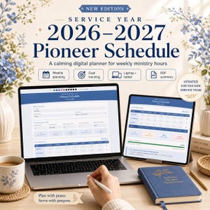 Puede incluir: Un planificador digital titulado Service Year 2026-2027 Pioneer Schedule en una computadora portátil y una tableta. La pantalla muestra funciones de planificación semanal, seguimiento de objetivos y resumen en PDF. Un cuaderno azul está cerca.