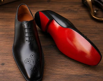 Schwarze Herren-Oxfordschuhe aus Lackleder – Handgefertigte elegante Hochzeitsschuhe mit roter Sohle