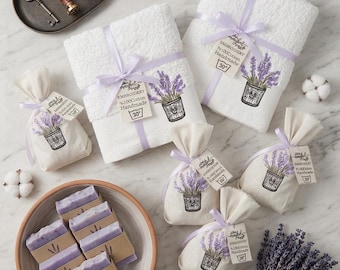 Cadeauset geborduurde lavendel handdoek en zakje, luxe badkamerdecor