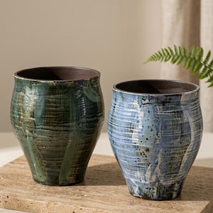 Zestaw 2 ręcznie wykonanych doniczek ceramicznych z glazurą, niebiesko-zielone, rustykalne