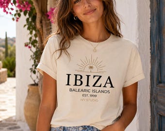Ibiza T-shirt | Minimalistisk Baleariska öarna T-shirt | Bella+Canvas 3001 | Semestertröja i premiumbomull | Ivy Studio Graphic T-shirt