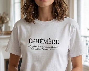 Éphémère Unisex T-Shirt - Minimalist Organic Cotton T-Shirt - Old Money Parisian Aesthetic - Urban Chic Gift - Ivy Studio Official