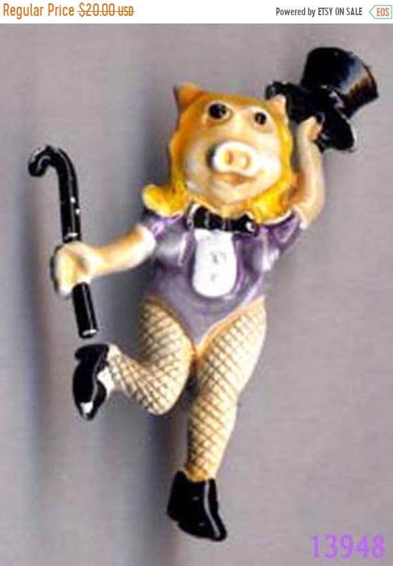 20% DISCOUNT Miss Piggy Enamel Brooch Item: 13948 | Etsy