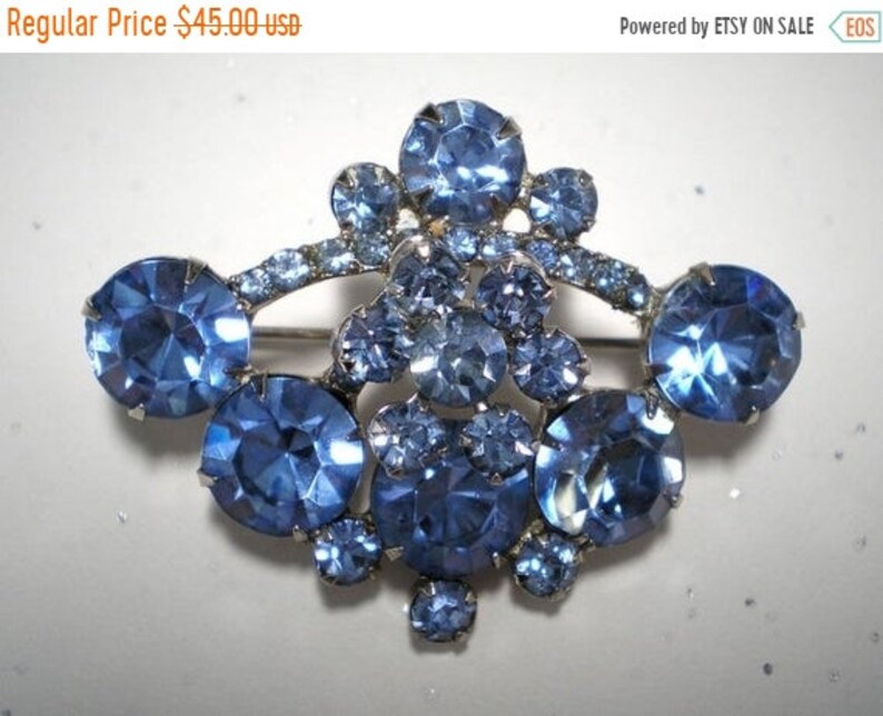 15398 20/% DISCOUNT D/&E aka Juliana Blue Brooch with Florette Overset Item No